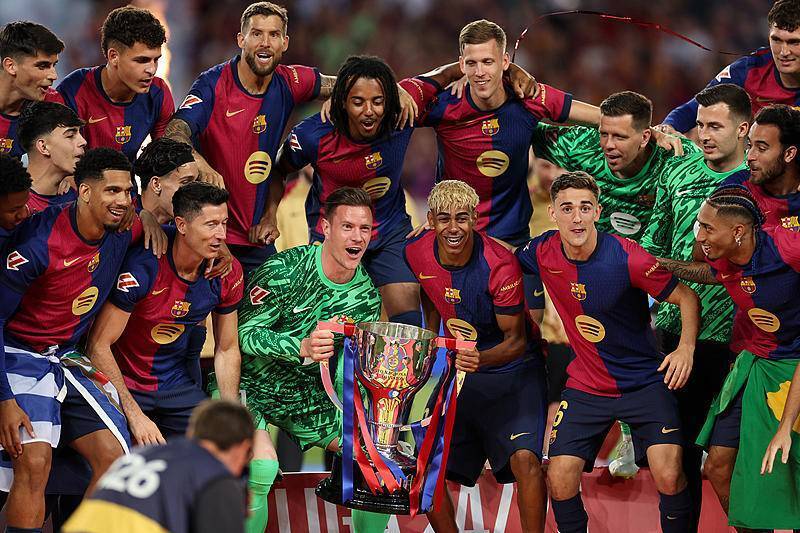 [NBA]东契奇准三双 湖人险胜爵士