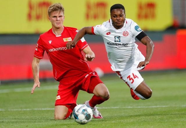 国王记者：为什么施罗德2周前的事，要在对湖人之前才禁赛？