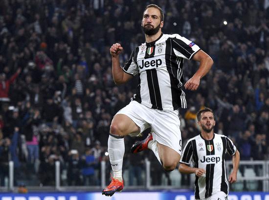 官方：曼城20岁边锋埃米利奥-劳伦斯租借加盟英甲卢顿