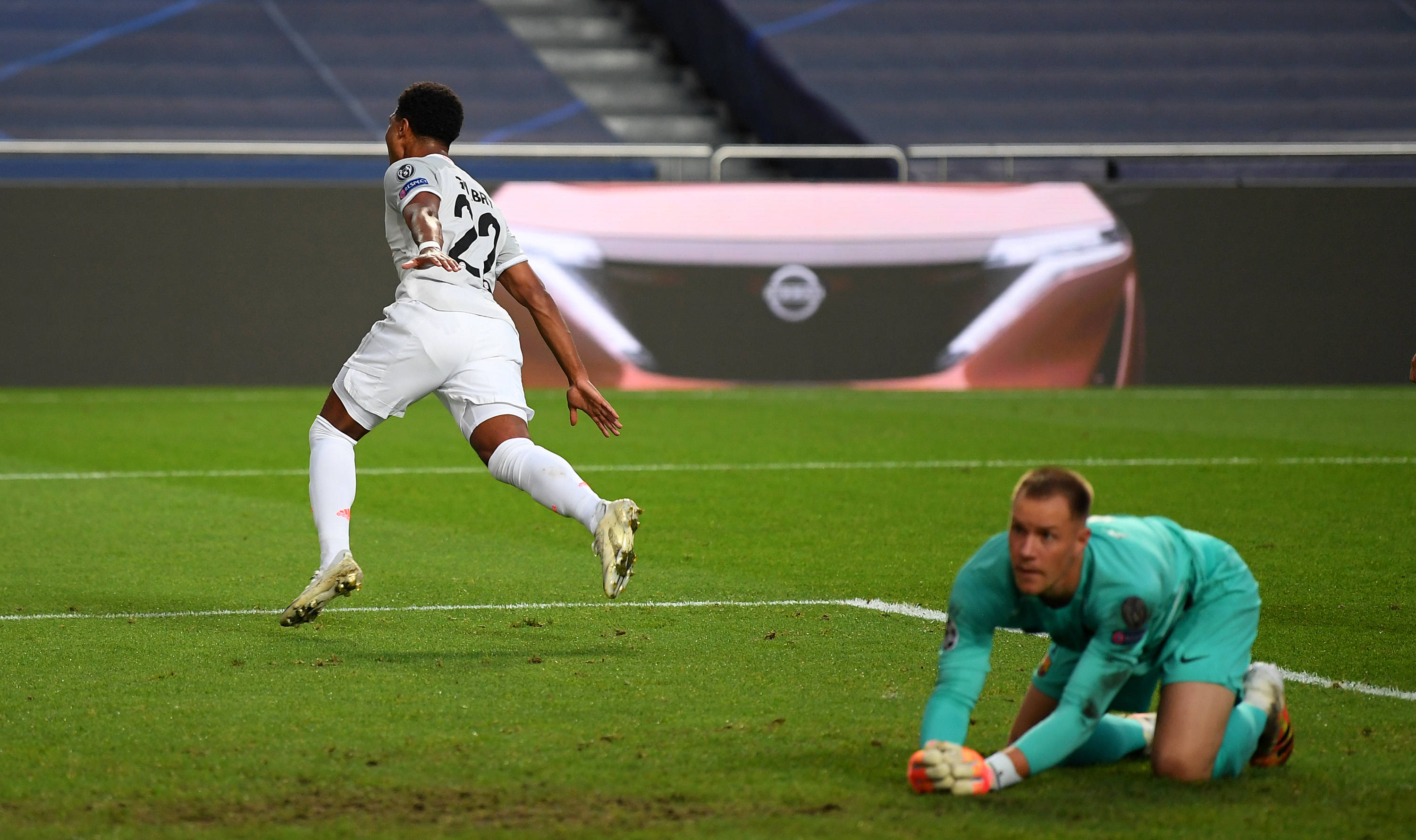 国际米兰主场2-2战平那不勒斯