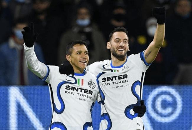 字母哥收获詹姆斯亲笔签名球衣：或许这将是我们最后一次交锋